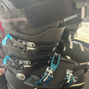 Black Women's Ski Boots with Blue Accents